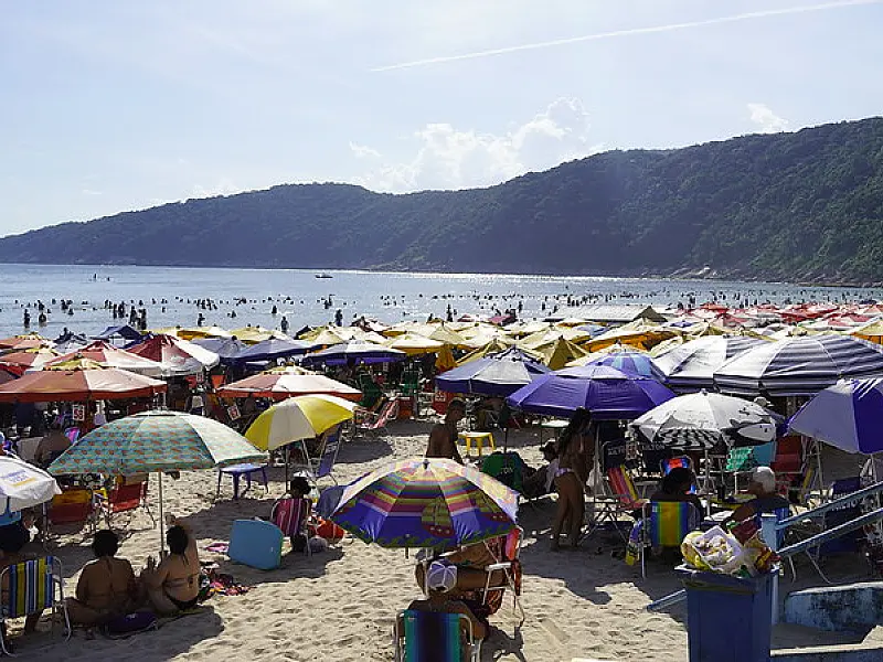 Guarujá atrai mais de 650 mil turistas no Carnaval