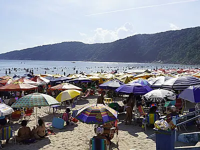 Guarujá atrai mais de 650 mil turistas no Carnaval