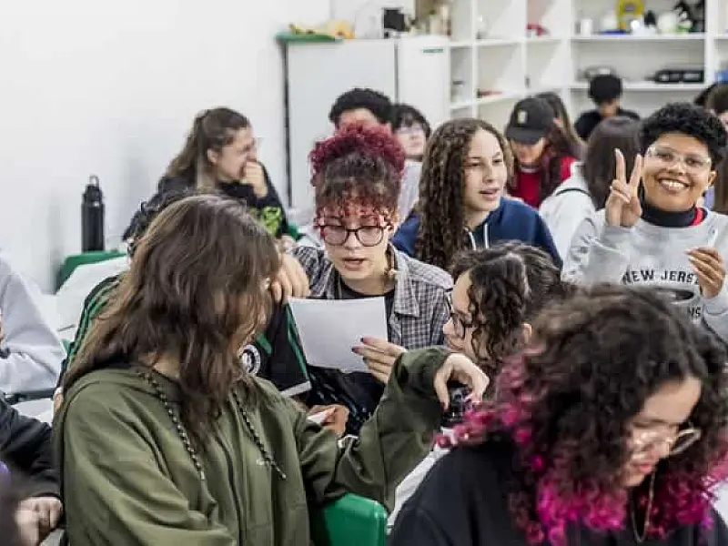 2.500 estudantes da 3ª série do EM do Vale do Ribeira têm até hoje para escolher curso superior