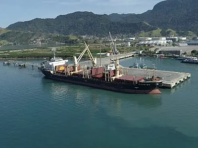 Porto de São Sebastião abre vagas de estágio com bolsas de até R$ 937