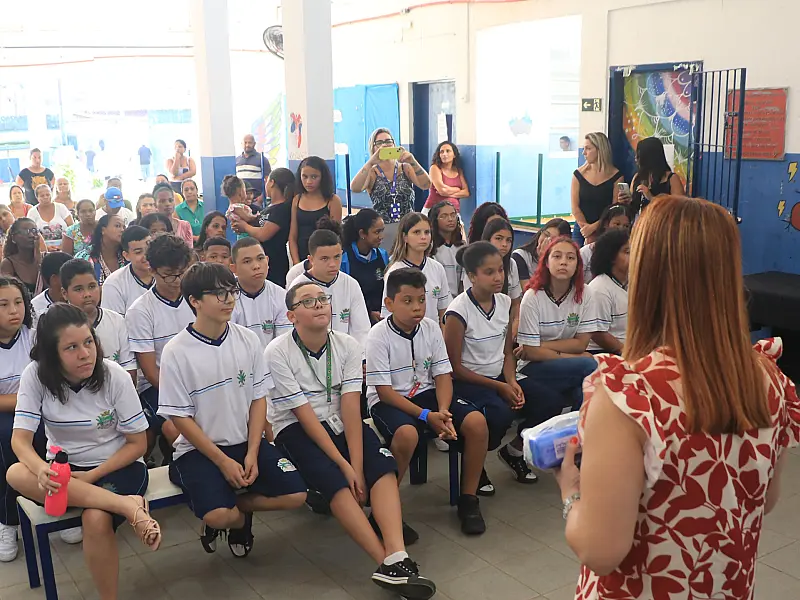 Mongaguá realiza entrega de kits escolares na primeira quinzena de aula