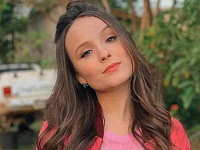 Larissa Manoela abre mão de R$ 18 mi para encerrar relação com os pais