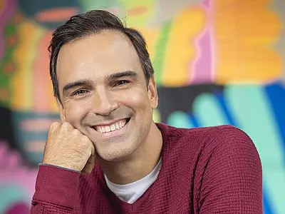 Tadeu Schmidt fala da carreira e como é ser irmão de um 'herói nacional'