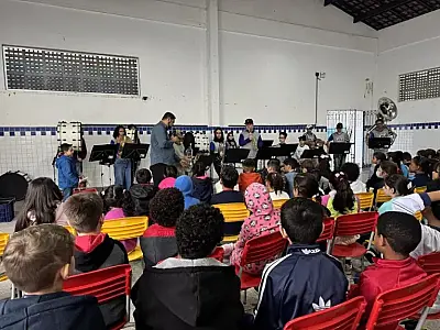 Blitz Cultural da Fanfarra Municipal une educação, inclusão social e cidadania em Mongaguá