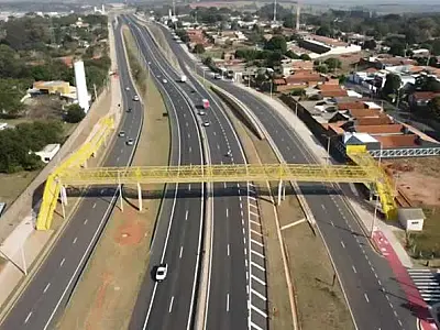 Rodovias concedidas ganharão 27 novas passarelas para pedestres até fim de 2026