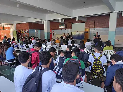 Escola municipal da ZN de Santos inscreve para seu primeiro curso profissionalizante