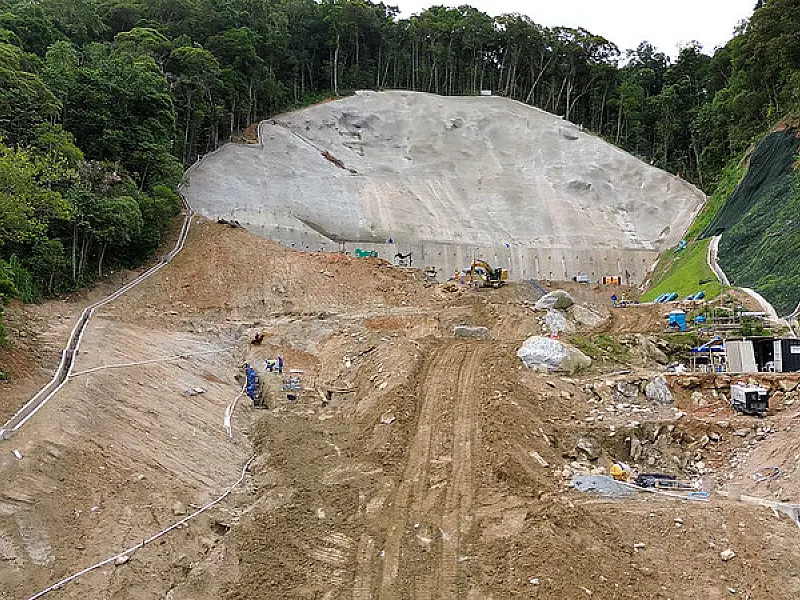 Obras de contenção do Morro Barreira do João Guarda estão 85% concluídas