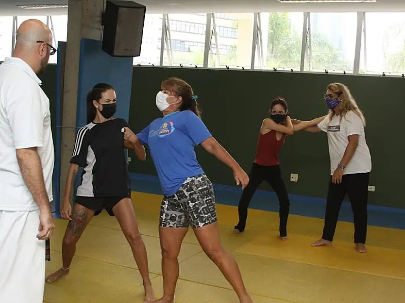 Cidade abre 200 vagas em curso de defesa pessoal para mulheres nesta segunda