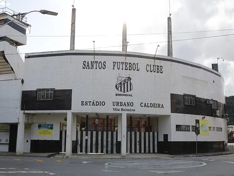 Linha extra de ônibus atenderá torcedores do Santos nesta quinta