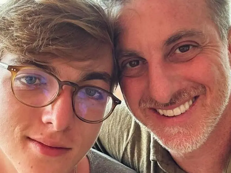 Huck diz que filho foi aceito na NYU