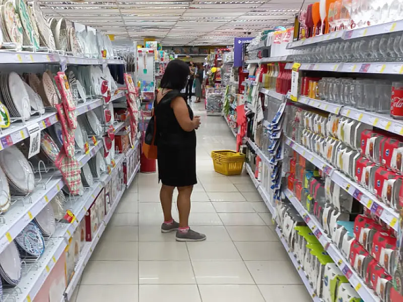 Vendas do comércio varejista sobem 1,7% em 2023