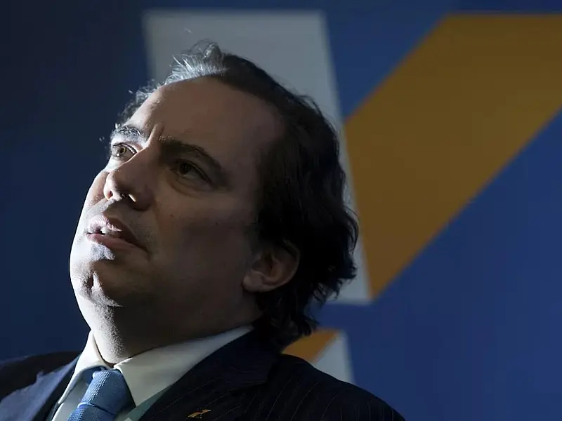 Ex-presidente da Caixa, Pedro Guimarães vira réu por assédio