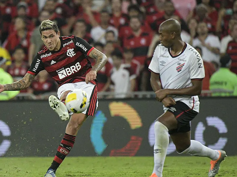 Athletico-PR e Flamengo decidem quem vai à semi da Copa do Brasil
