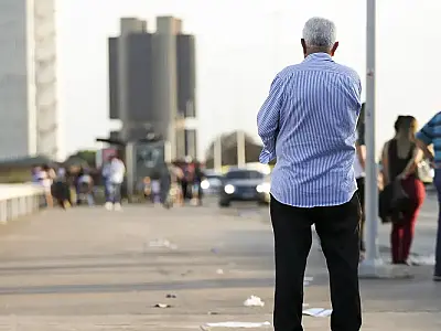 Anvisa aprova medicamento para retardar avanço do Alzheimer