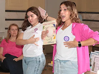 Evento em Santos destaca importância do autoexame para detecção de câncer de mama