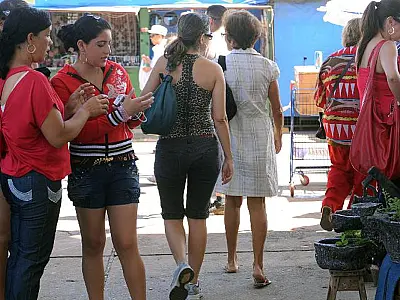 Presidente anuncia projeto para igualar salários de homens e mulheres