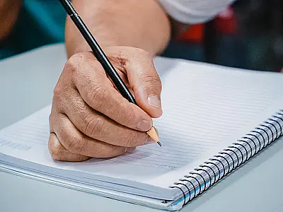 Prefeitura de Bertioga abre matrículas para Educação de Jovens e Adultos (EJA)