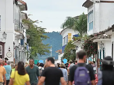 Festa Literária Internacional movimenta Paraty a partir desta quarta