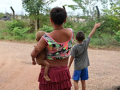 Maternidade na adolescência afeta mais jovens indígenas