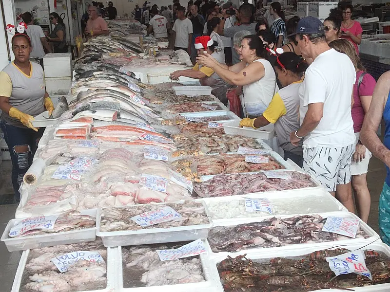 Tradição do réveillon deve elevar vendas em 20% no Mercado de Peixes de Santos