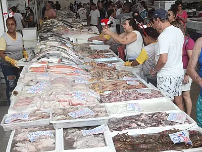 Tradição do réveillon deve elevar vendas em 20% no Mercado de Peixes de Santos
