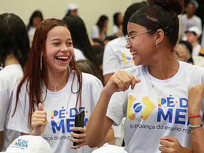 São Paulo é o estado brasileiro com maior número de alunos beneficiados pelo Pé-de-Meia