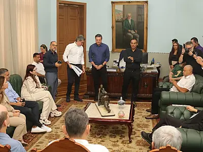 Com orçamento recorde, orçamento de Santos é entregue à Câmara Municipal