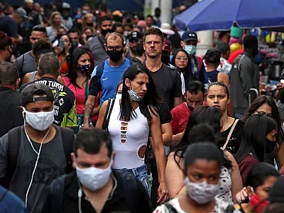 Casos vão a 30.152.402 e mortes, a 661.258