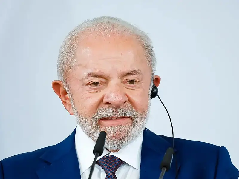 Lula chega à Alemanha para assinar parcerias comerciais e de inovação