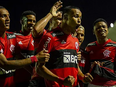 Lázaro brilha e garotos do Fla vencem no Carioca