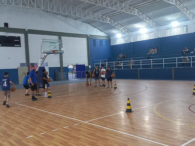 Guarujá realiza peneiras para selecionar atletas para a Liga de Basquete da Baixada Santista