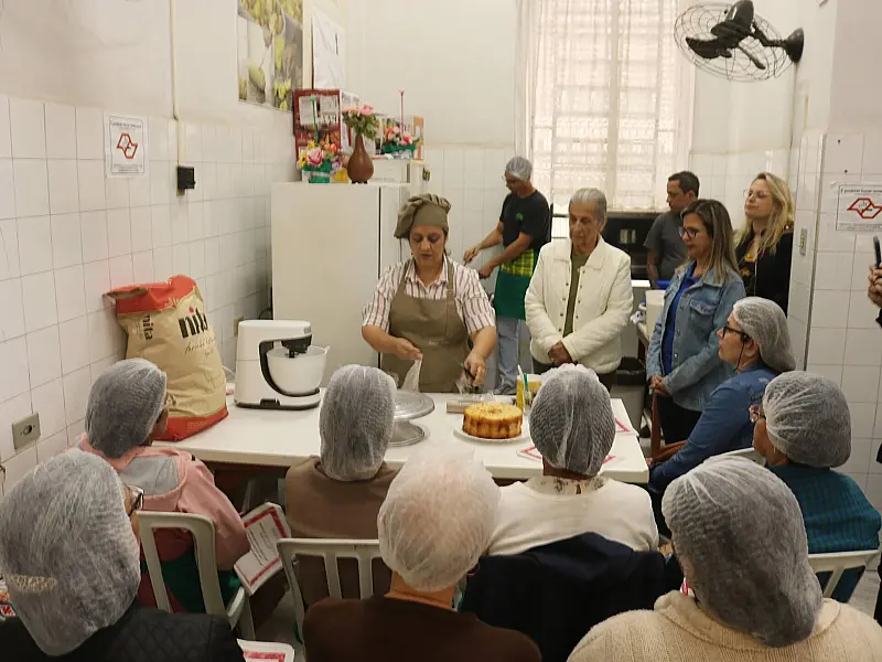 Empresa anuncia doação mensal de produtos para curso de padaria artesanal