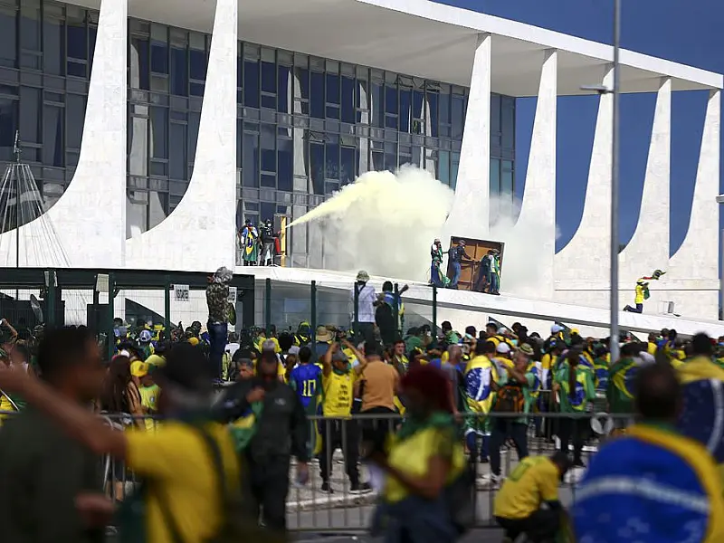 Moraes aceita denúncia contra outros 200 envolvidos nos atos golpistas
