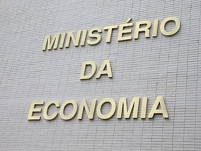 Governo vai leiloar 20 imóveis em 9 estados e no Distrito Federal