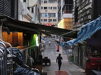 Hong Kong proíbe trânsito aéreo para 153 países