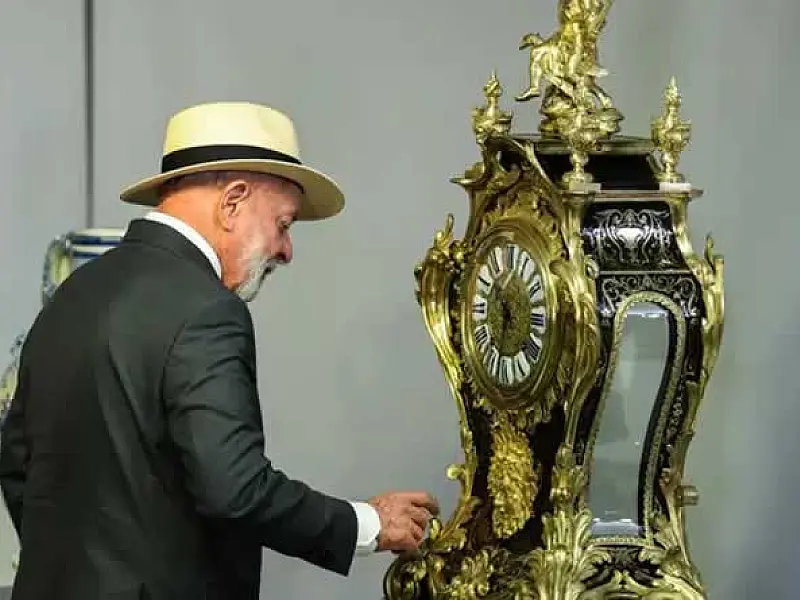 Lula inicia sequência de eventos sobre 8/1 e apresenta relógio restaurado de dom João 6º