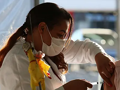 Covid-19: pesquisa reforça segurança de vacinas para gestantes e bebês
