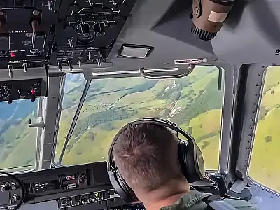 Operação de busca por helicóptero no litoral de SP completa uma semana