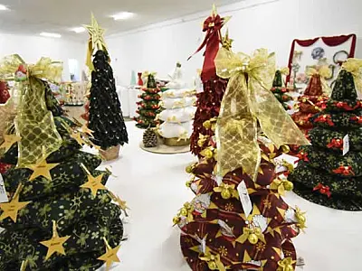Bazar de Natal do Fundo Social é atração na Prefeitura de Praia Grande/SP