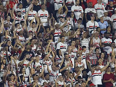 No primeiro clássico no Brasileirão, Tricolor recebe o Santos neste domingo
