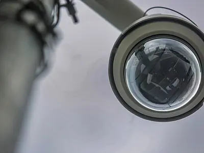 Câmeras de monitoramento de Praia Grande auxiliam GCM na prisão de  homem armado