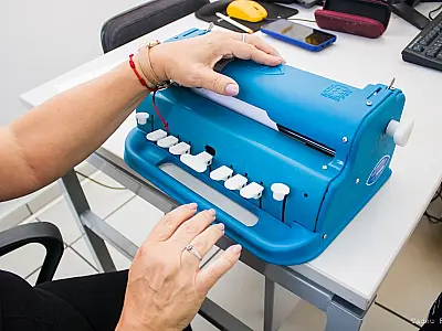 São Vicente adquire equipamentos em Braille para alunos com deficiência visual