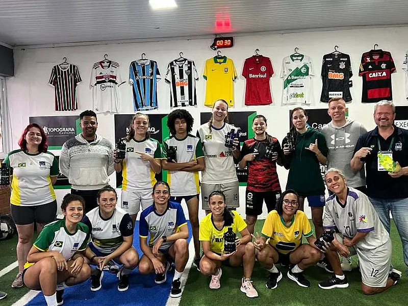 Seleção feminina de futebol está perto do bronze na Surdolimpíada