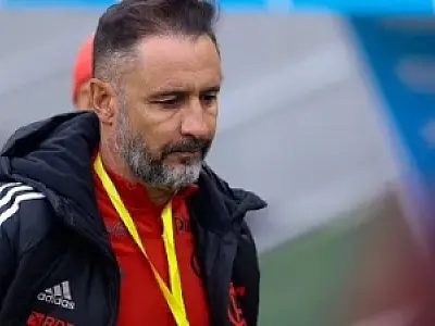 Vítor Pereira fala pela primeira vez após sair do Brasil: 'Não foi fácil'