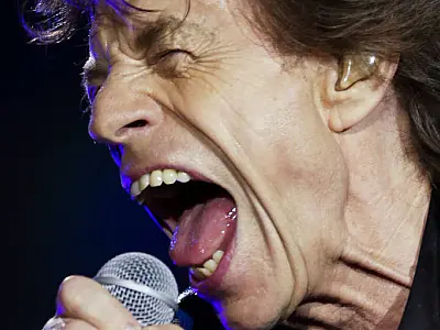 Mick Jagger diz que não pretende deixar herança de R$ 2,5 bilhões aos filhos e cogita caridade