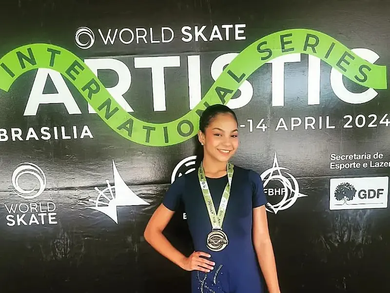 Patinadora cubatense sobe no pódio da Copa do Mundo de Patinação, em Brasília