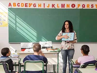 Educação de SP prorroga inscrições de processos seletivos para professores da rede estadual