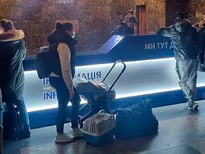 Embaixada do Brasil em Kiev anuncia trem para retirada de brasileiros