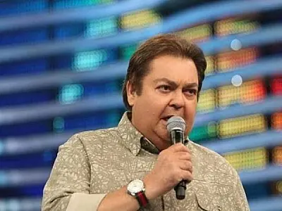 O apresentador Faustão recebe alta hospitalar após transplante de coração