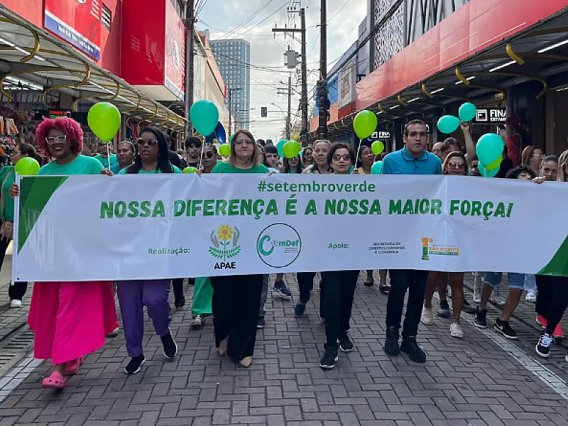 São Vicente reúne centenas de pessoas na 10ª Caminhada da Inclusão pelo Setembro Verde